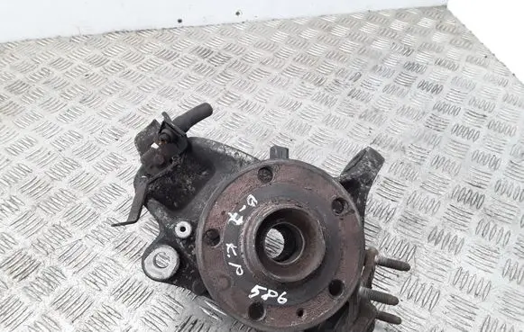 Volkswagen PASSAT B7 Front wheel hub spindle knuckle