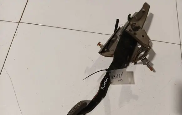 Mazda 6 Brake pedal 