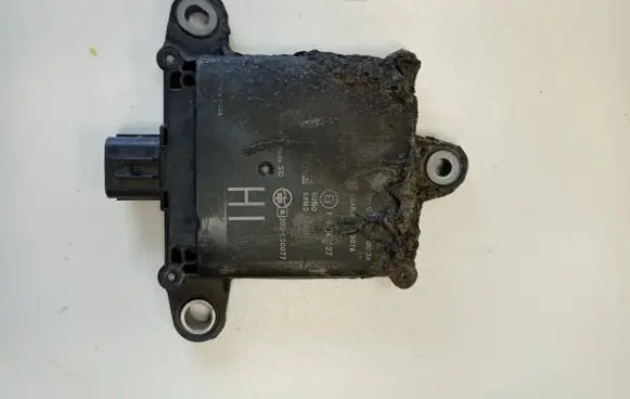 Toyota Highlander XU50 Blind spot module 881620E051 A2C7431800100
