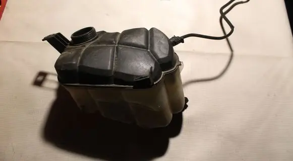 Volvo S80 Coolant expansion tank/reservoir 6G918K216D2L4A