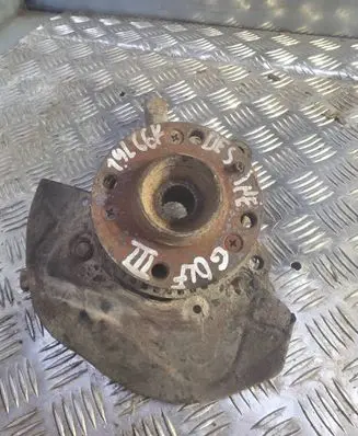 Volkswagen Golf III Front wheel hub 