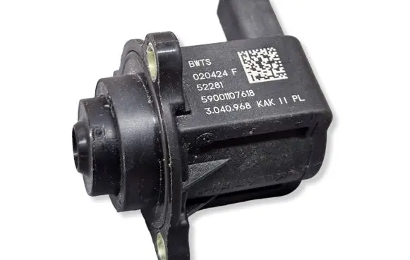 Mercedes-Benz E W213 Camshaft vanos timing valve 59001107618 3040968 020424F