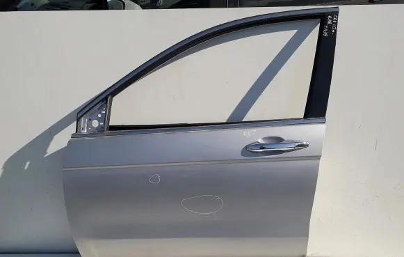 Honda CR-V Front door