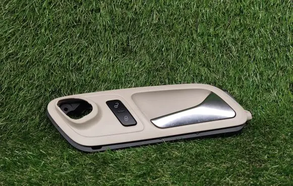 Volkswagen PASSAT CC Rear door interior handle 3C8837114A 1K0962126B