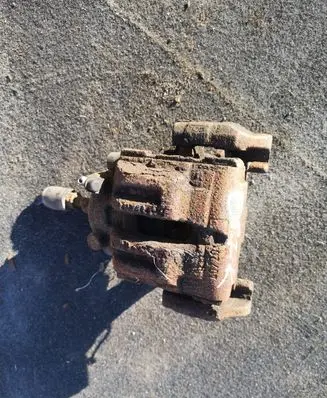 BMW 1 E81 E87 Rear brake caliper