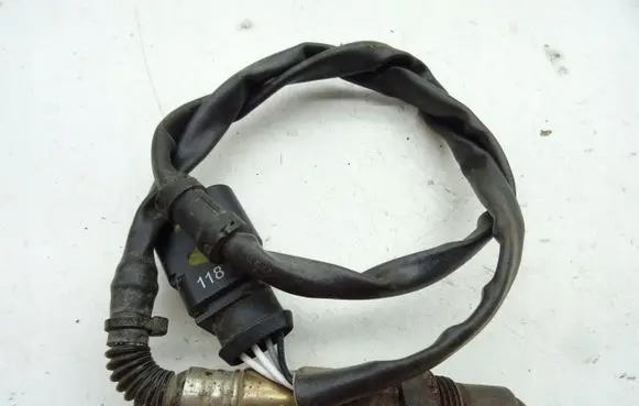 Audi A4 S4 B7 8E 8H Lambda probe sensor 03G906262G