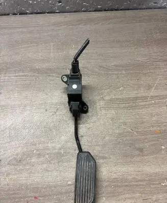 Toyota Auris 150 Accelerator throttle pedal 7811002030 07039A 45785125001