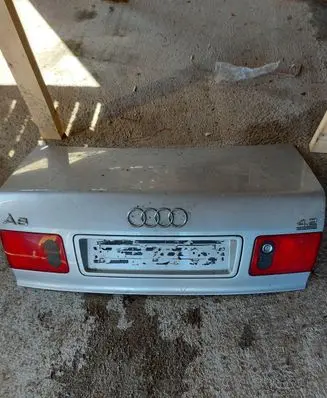 Audi A8 S8 D2 4D Tailgate/trunk/boot lid