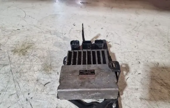 Toyota RAV 4 (XA30) Fuel injection pump control unit/module 8987120070