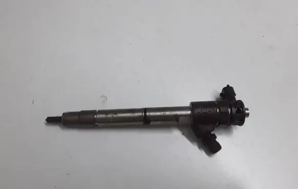 Fuel injector