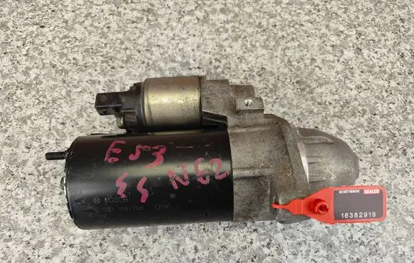 BMW X5 E70 Starter motor 7536690