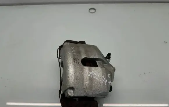 Volkswagen Golf Plus Front brake caliper 9700777