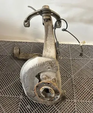 Porsche Cayenne (92A) Front wheel hub spindle knuckle