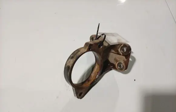Toyota Corolla Verso AR10 Engine mounting bracket 