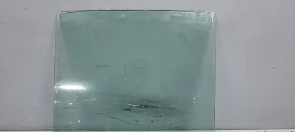 Mercedes-Benz 200 300 W123 Rear door window glass