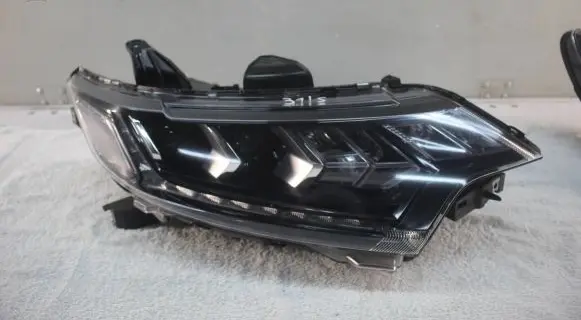 Mitsubishi Outlander Headlight/headlamp