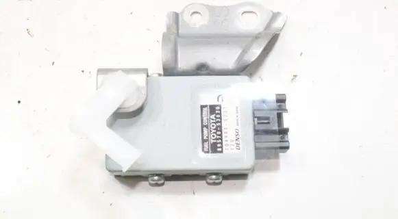 Lexus RC Fuel injection pump control unit/module 8957053030