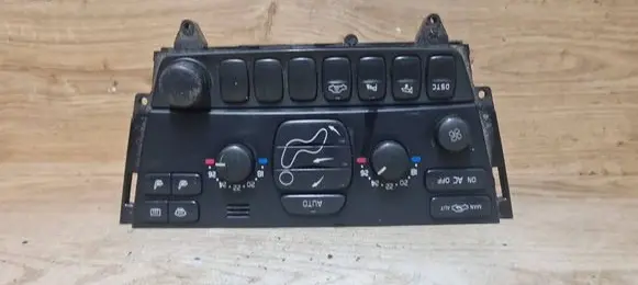 Volvo V70 Climate control unit 30746022