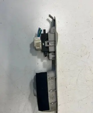 Nissan Almera Tino Electric window control switch 82960