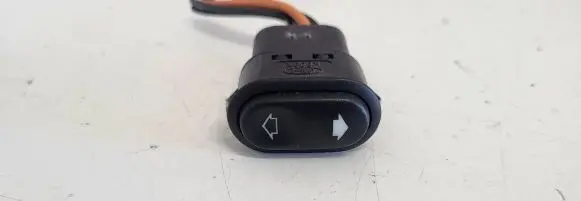 Ford Mondeo Mk III Electric window control switch 15B679AA 03160200