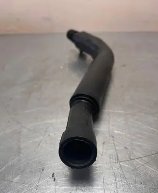 Mercedes-Benz Sprinter W906 Breather/breather pipe/hose A6510100882