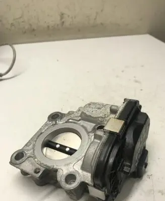 Dacia Duster II Throttle body valve 161200428R