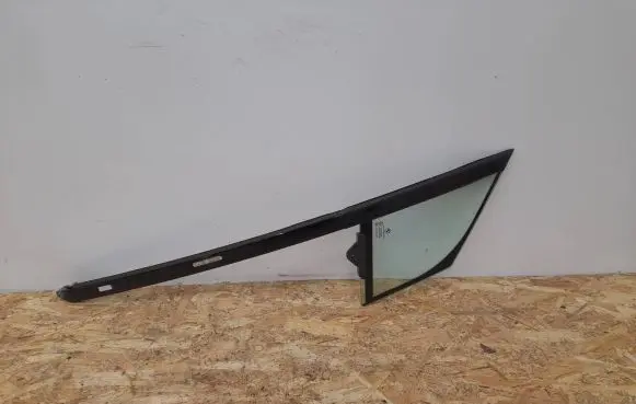 BMW i3 Front door vent window glass four-door 43R007951 E00025520C DOT24M19AS2