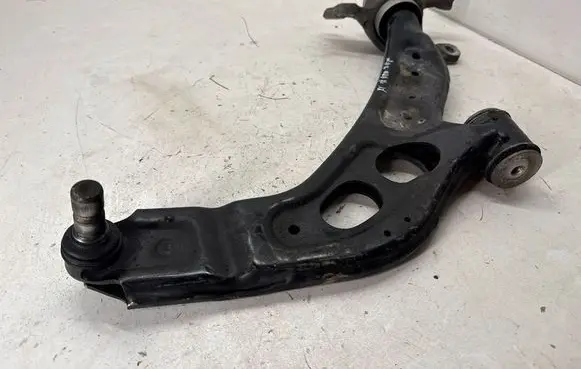 BMW X1 F48 F49 Front lower control arm/wishbone 6882844 172768