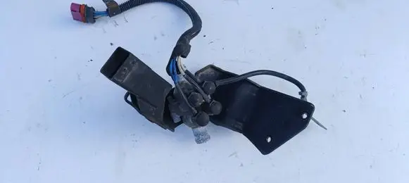 Nissan Qashqai Glow plug pre-heat relay 0281003070