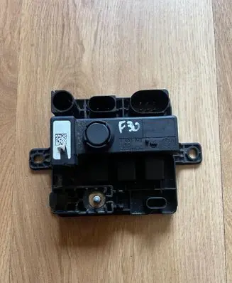BMW 3 F30 F35 F31 Current control relay 7633242