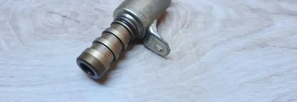 Camshaft vanos timing valve