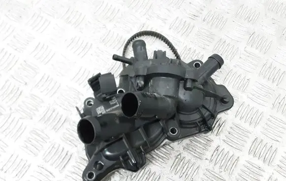 Seat Leon (5F) Water pump 04E121042M