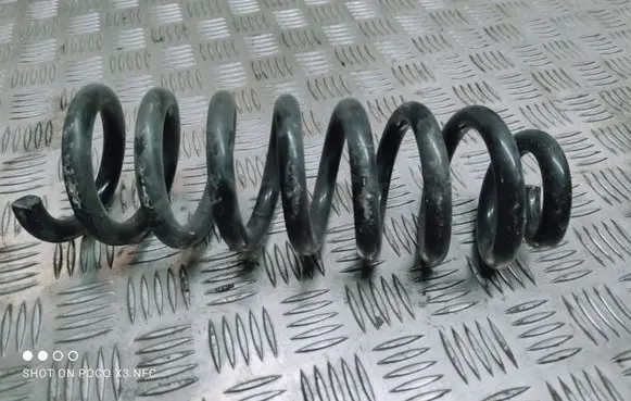 Mercedes-Benz C W205 Rear coil spring