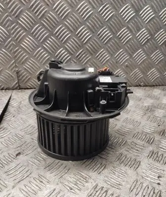 Volkswagen Golf VI Heater fan/blower 3C1820015N