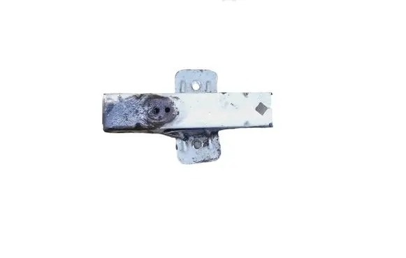 Fender mounting bracket