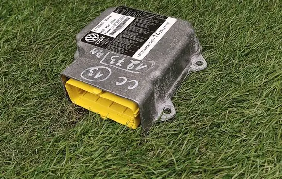 Volkswagen PASSAT CC Airbag control unit/module 5N0959655T