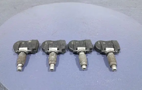 BMW X6 M Tire pressure sensor 6855539