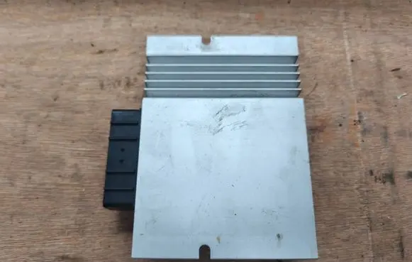 Land Rover Range Rover P38A Transfer box differential control unit AMR6459 4450000024