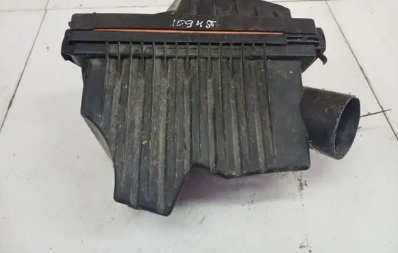 Nissan Almera Tino Air filter box 
