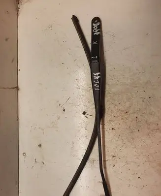 Ford Focus Front wiper blade arm 4M5117526AB