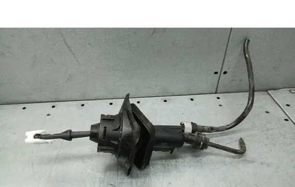 Ford Focus C-MAX Clutch master cylinder 