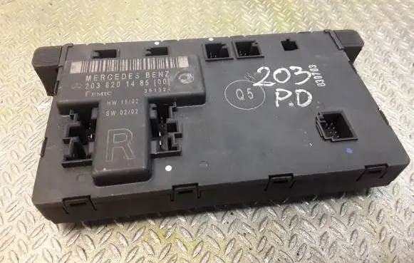 Mercedes-Benz C W203 Door control unit/module 2038201485 A2038201485