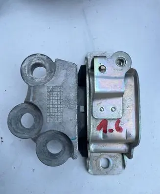 Fiat Tipo Gearbox mounting bracket FIAT TIPO II ŁAPA PODUSZKA SKRZYNI BIEGÓW 1.6 M-JET 21r