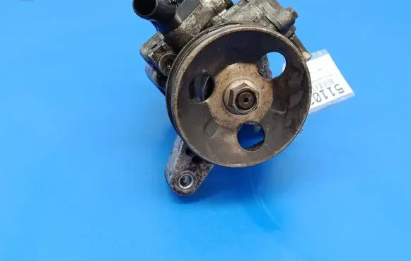 Honda FR-V Power steering pump