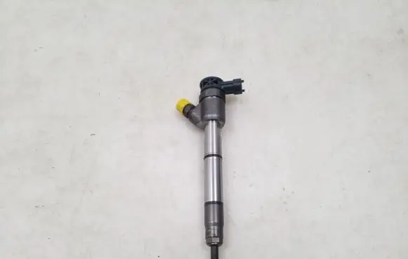 KIA Optima Fuel injector 338002A610