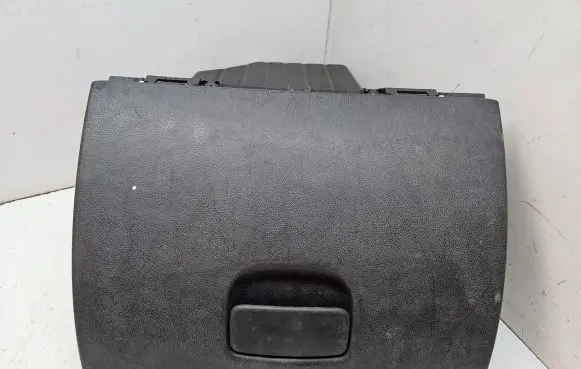 Renault Master III Glove box 685000045R