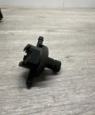 Pontiac Trans Sport Vacuum valve 24506192