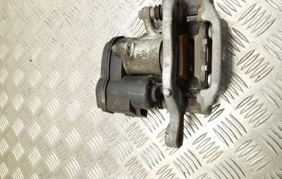 Nissan Leaf II (ZE1) Rear brake caliper 440005SA0A