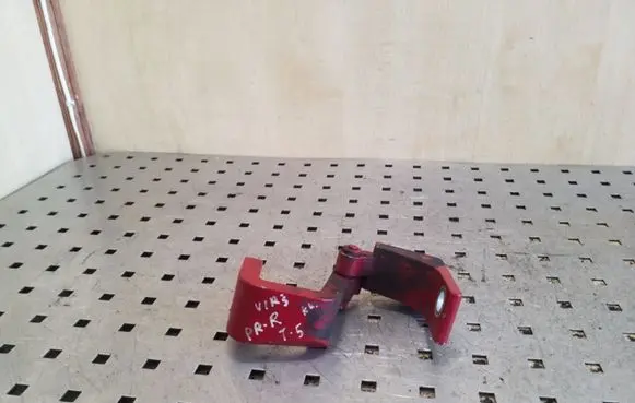 Volkswagen Transporter - Caravelle T5 Front door upper hinge 7H0831402A