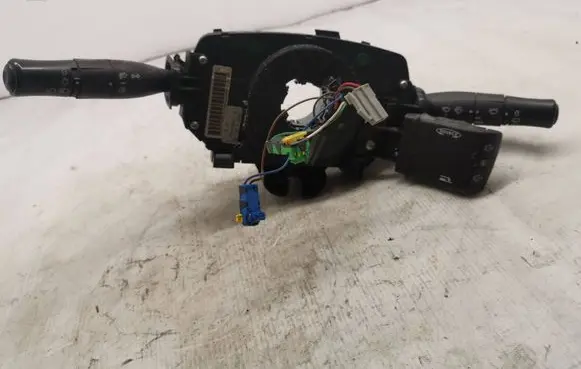 Wiper turn signal indicator stalk/switch